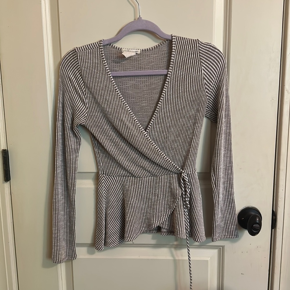 V neck top